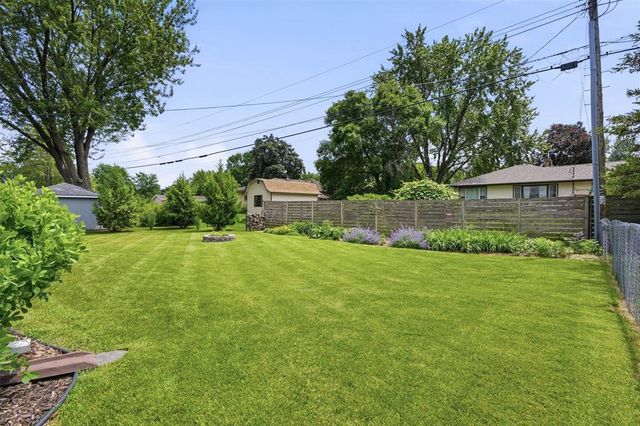 1715 E Clairemont Avenue, Eau Claire, WI 54701