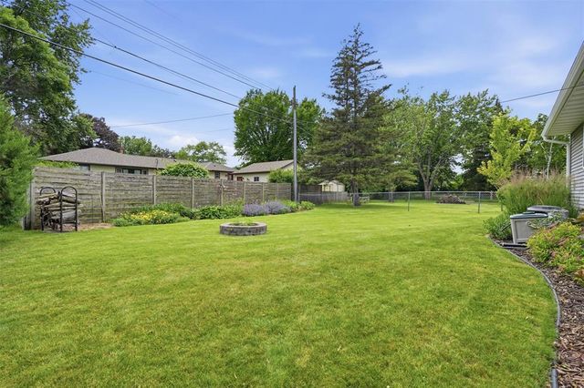 1715 E Clairemont Avenue, Eau Claire, WI 54701