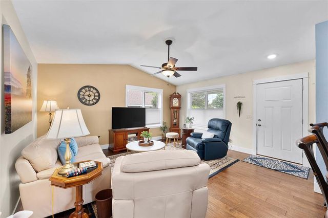 1715 E Clairemont Avenue, Eau Claire, WI 54701