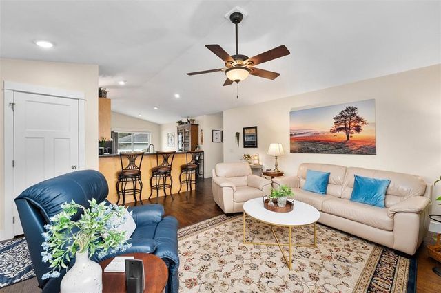 1715 E Clairemont Avenue, Eau Claire, WI 54701