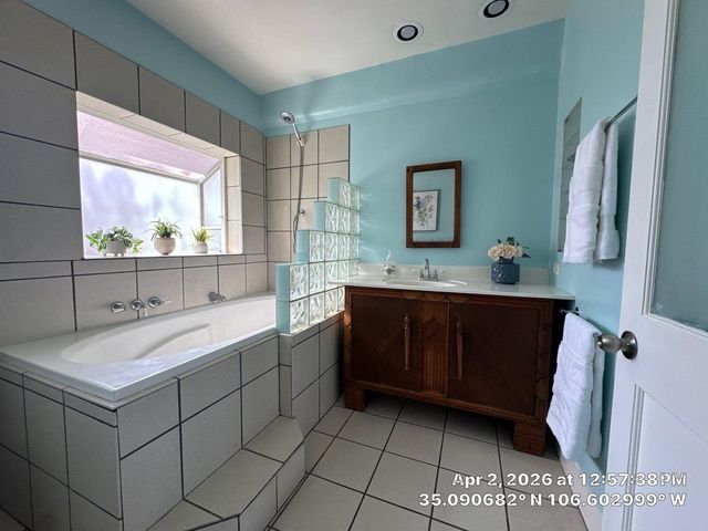 912 Hermosa Drive NE, Albuquerque, NM 87110