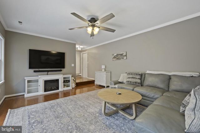 7802 BLUE HILL RD, Glenville, PA 17329