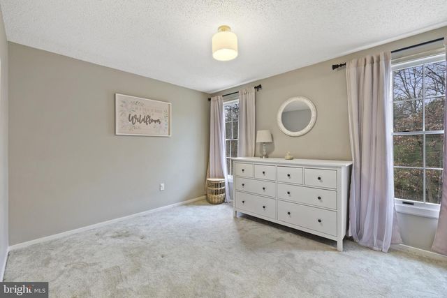 7802 BLUE HILL RD, Glenville, PA 17329