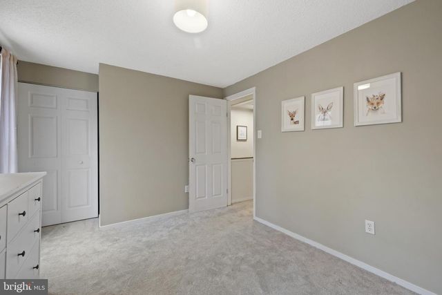 7802 BLUE HILL RD, Glenville, PA 17329