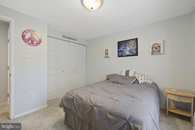 7802 BLUE HILL RD, Glenville, PA 17329