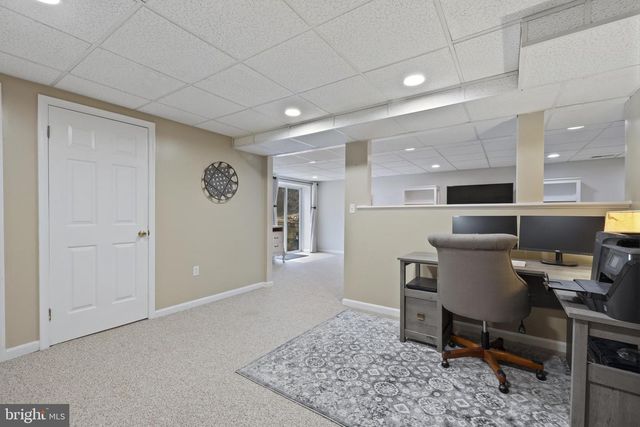 7802 BLUE HILL RD, Glenville, PA 17329