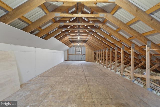 7802 BLUE HILL RD, Glenville, PA 17329