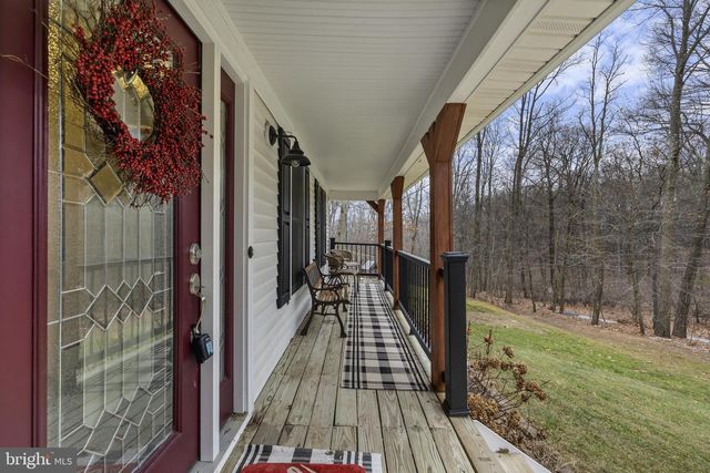 7802 BLUE HILL RD, Glenville, PA 17329