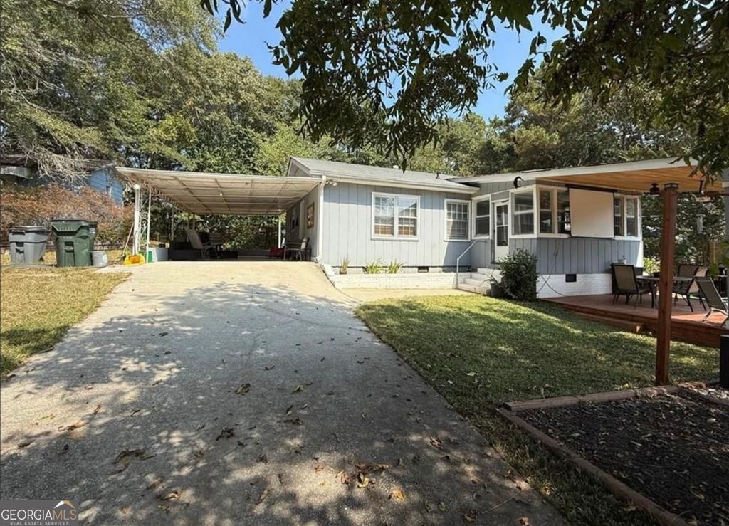 745 Midway Road, Loganville, GA 30052