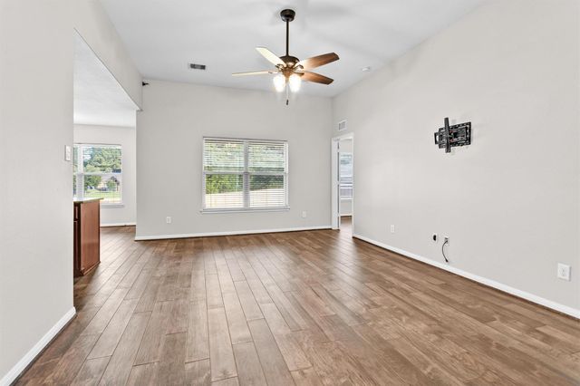 30822 W Lost Creek Boulevard, Magnolia, TX 77355