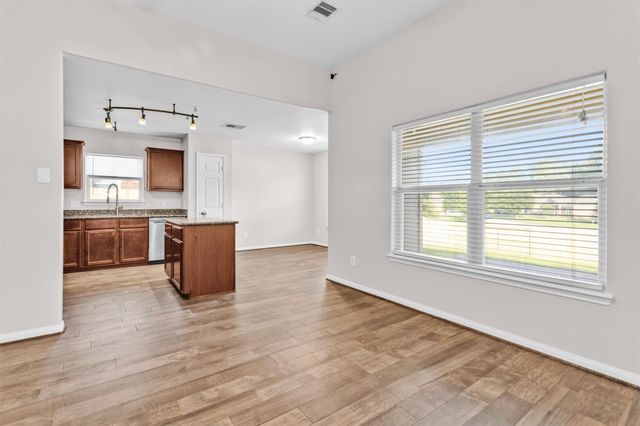 30822 W Lost Creek Boulevard, Magnolia, TX 77355