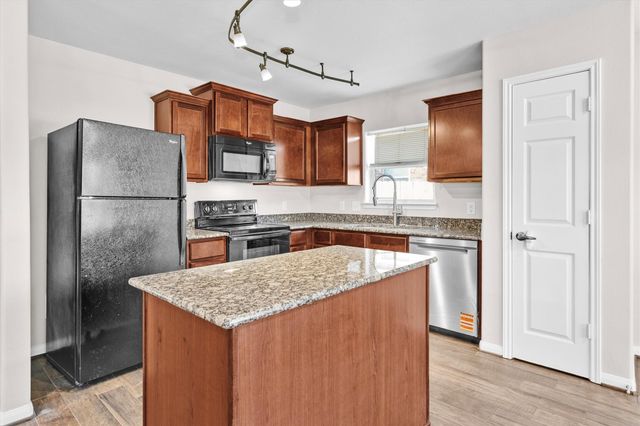 30822 W Lost Creek Boulevard, Magnolia, TX 77355