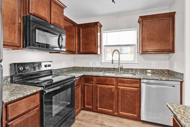 30822 W Lost Creek Boulevard, Magnolia, TX 77355