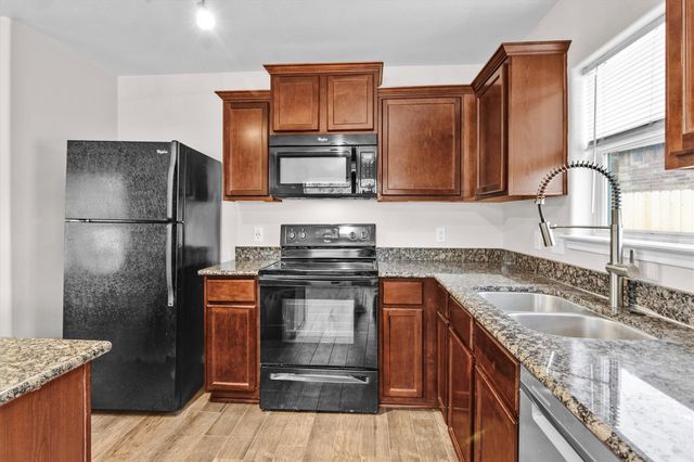 30822 W Lost Creek Boulevard, Magnolia, TX 77355