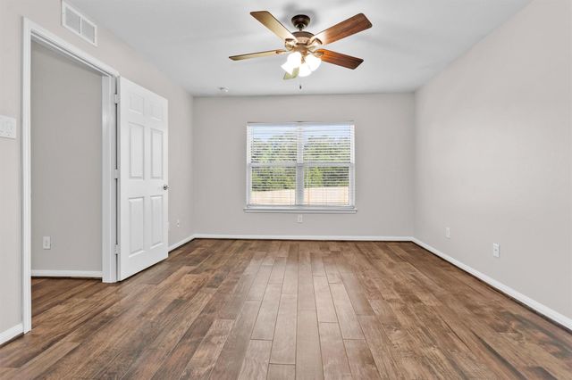 30822 W Lost Creek Boulevard, Magnolia, TX 77355