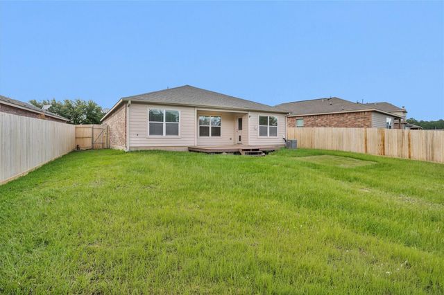 30822 W Lost Creek Boulevard, Magnolia, TX 77355