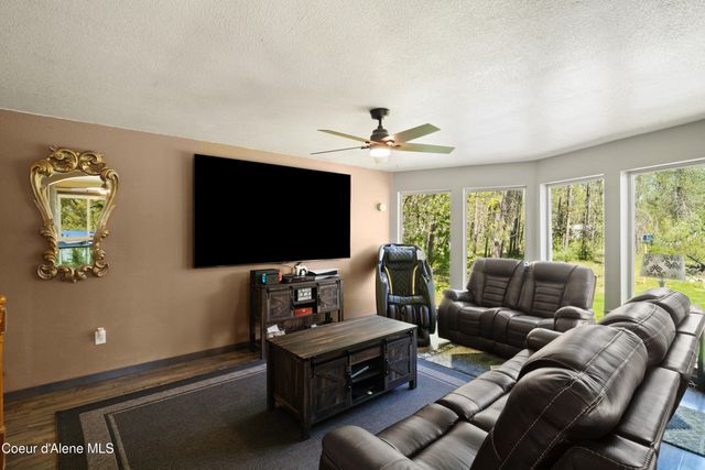 418 Eagle Dr, Spirit Lake, ID 83869