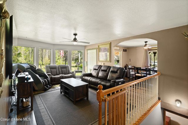 418 Eagle Dr, Spirit Lake, ID 83869