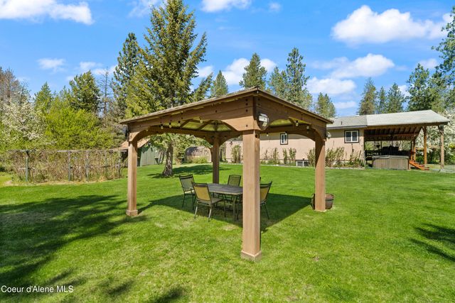 418 Eagle Dr, Spirit Lake, ID 83869