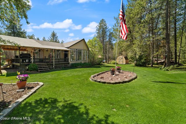 418 Eagle Dr, Spirit Lake, ID 83869