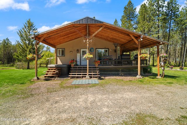 418 Eagle Dr, Spirit Lake, ID 83869