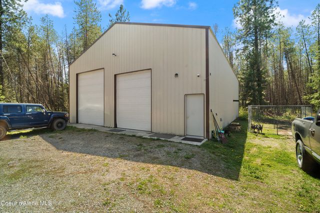 418 Eagle Dr, Spirit Lake, ID 83869