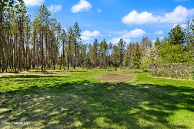 418 Eagle Dr, Spirit Lake, ID 83869