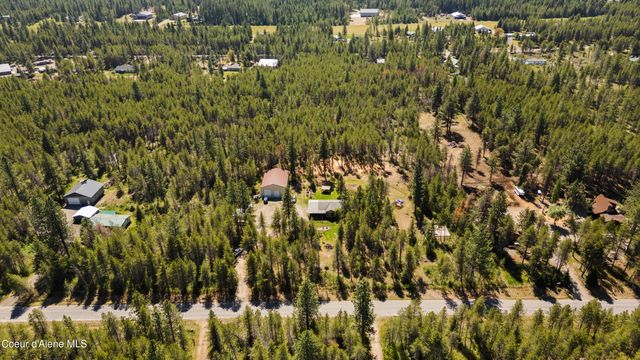 418 Eagle Dr, Spirit Lake, ID 83869
