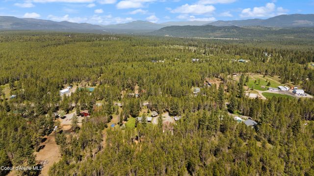 418 Eagle Dr, Spirit Lake, ID 83869