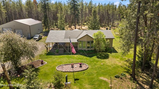 418 Eagle Dr, Spirit Lake, ID 83869