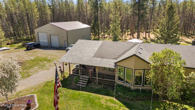 418 Eagle Dr, Spirit Lake, ID 83869
