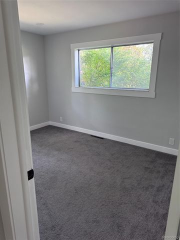 2330 Walton Boulevard, Rochester Hills, MI 48309
