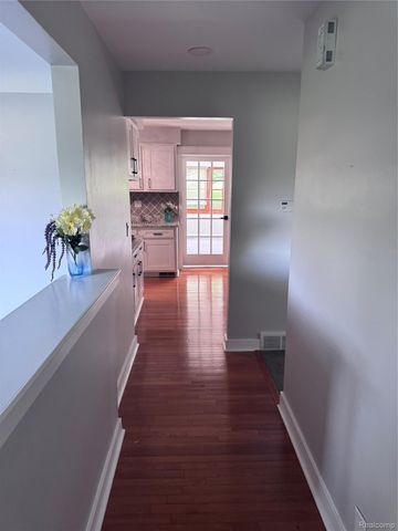 2330 Walton Boulevard, Rochester Hills, MI 48309