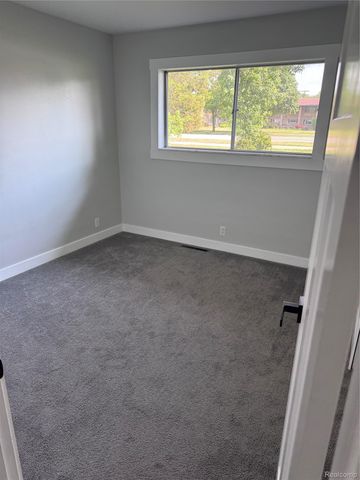 2330 Walton Boulevard, Rochester Hills, MI 48309