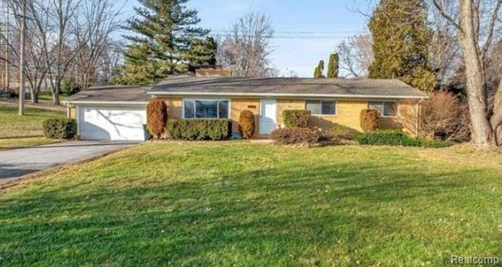 2330 Walton Boulevard, Rochester Hills, MI 48309