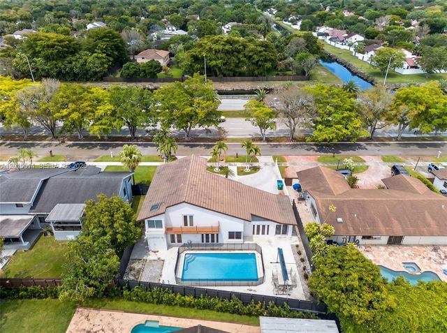10934 SW 137th Court, Miami, FL 33186