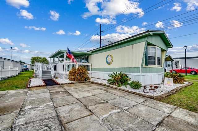 1505 Gardenia Ave., North Myrtle Beach, SC 29582