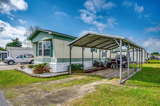 1505 Gardenia Ave., North Myrtle Beach, SC 29582