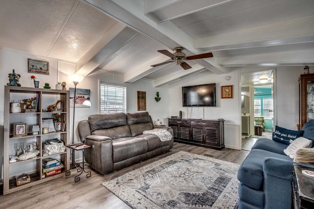 1505 Gardenia Ave., North Myrtle Beach, SC 29582