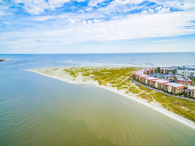 1505 Gardenia Ave., North Myrtle Beach, SC 29582