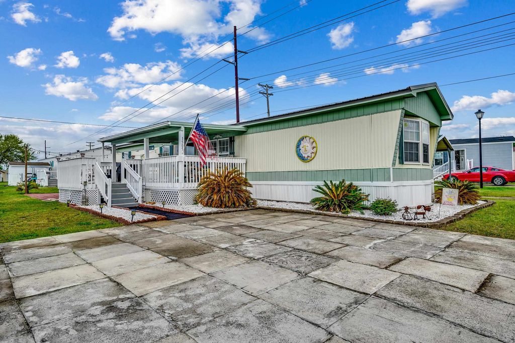1505 Gardenia Ave., North Myrtle Beach, SC 29582