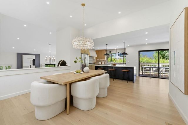 1360 Trinity Drive, Menlo Park, CA 94025
