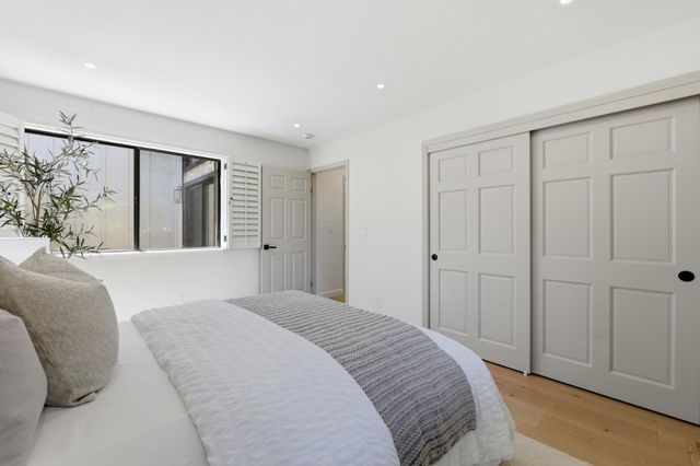 1360 Trinity Drive, Menlo Park, CA 94025