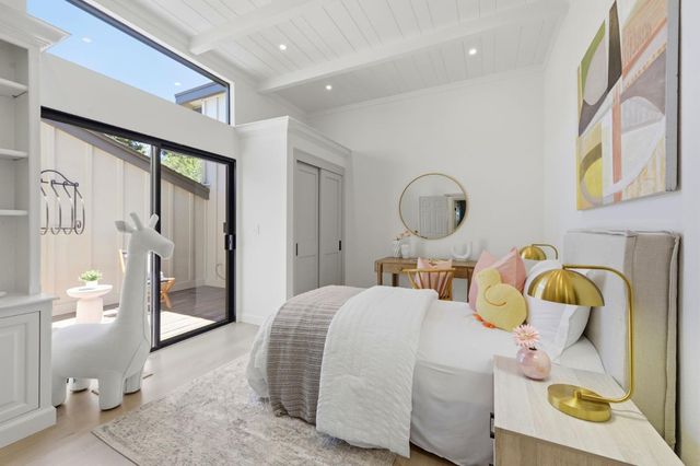 1360 Trinity Drive, Menlo Park, CA 94025