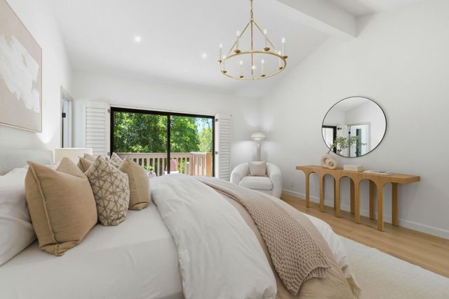 1360 Trinity Drive, Menlo Park, CA 94025