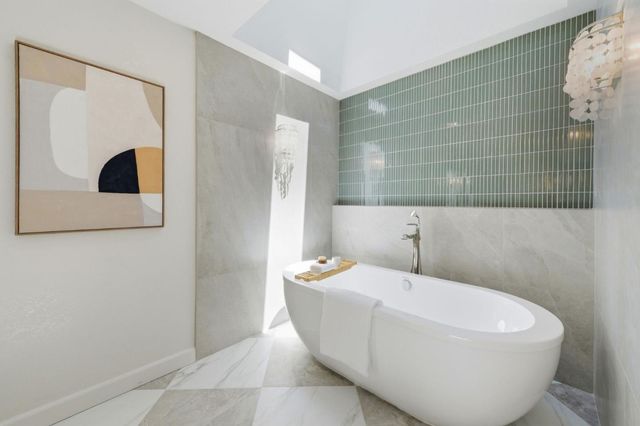 1360 Trinity Drive, Menlo Park, CA 94025