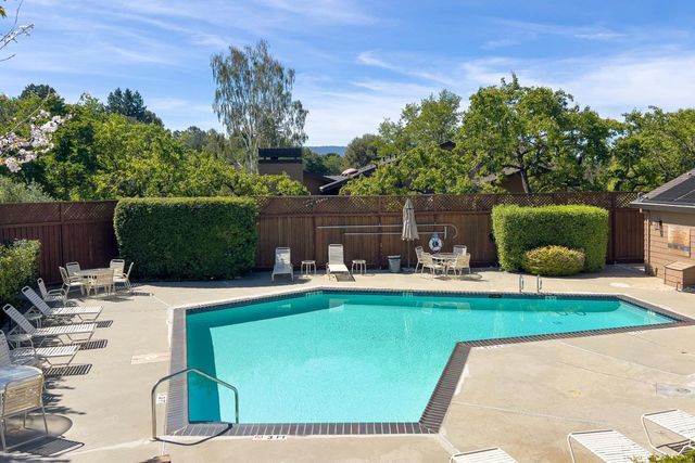 1360 Trinity Drive, Menlo Park, CA 94025