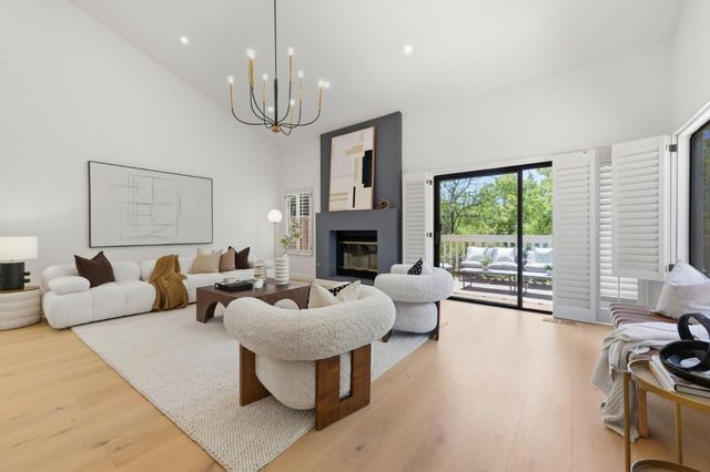 1360 Trinity Drive, Menlo Park, CA 94025