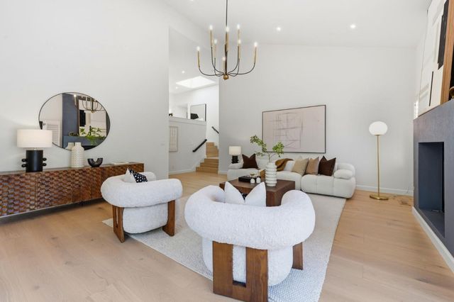 1360 Trinity Drive, Menlo Park, CA 94025