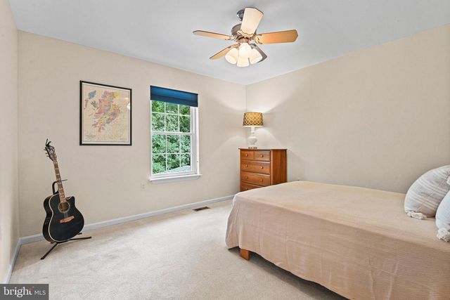 3013 DOWER HOUSE DR, Herndon, VA 20171